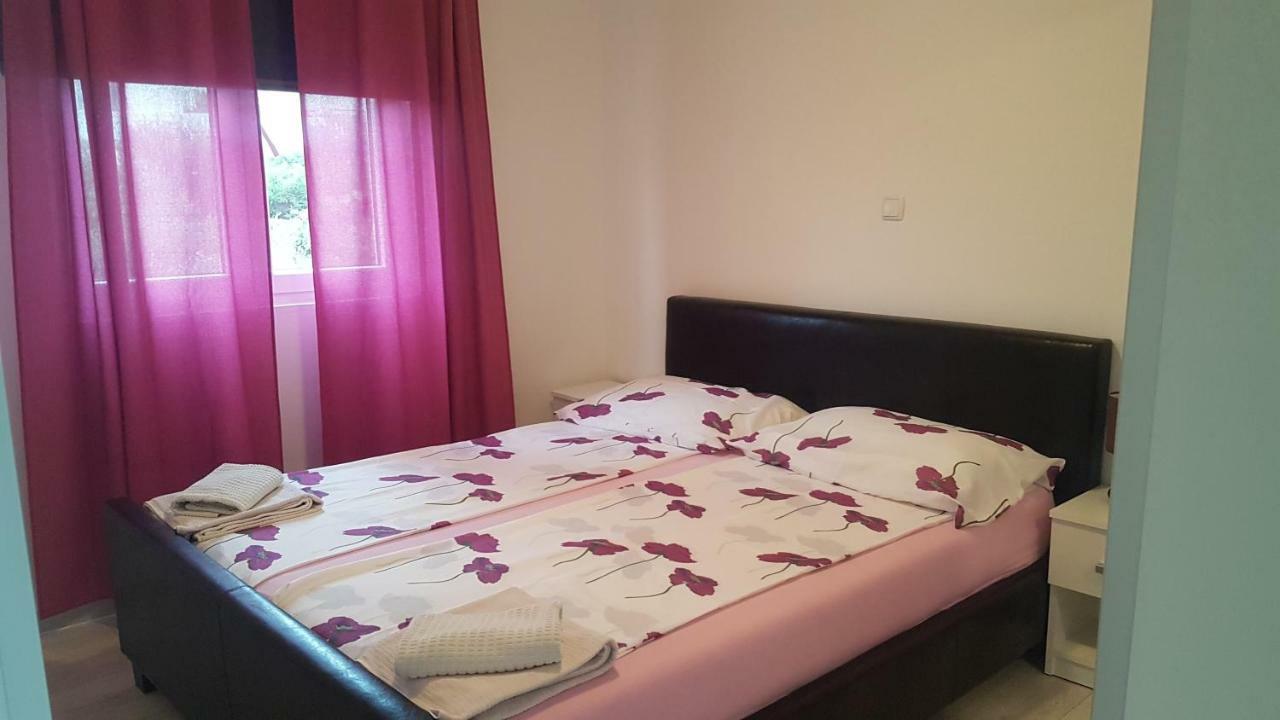 Apartmani Ivana لوبار المظهر الخارجي الصورة